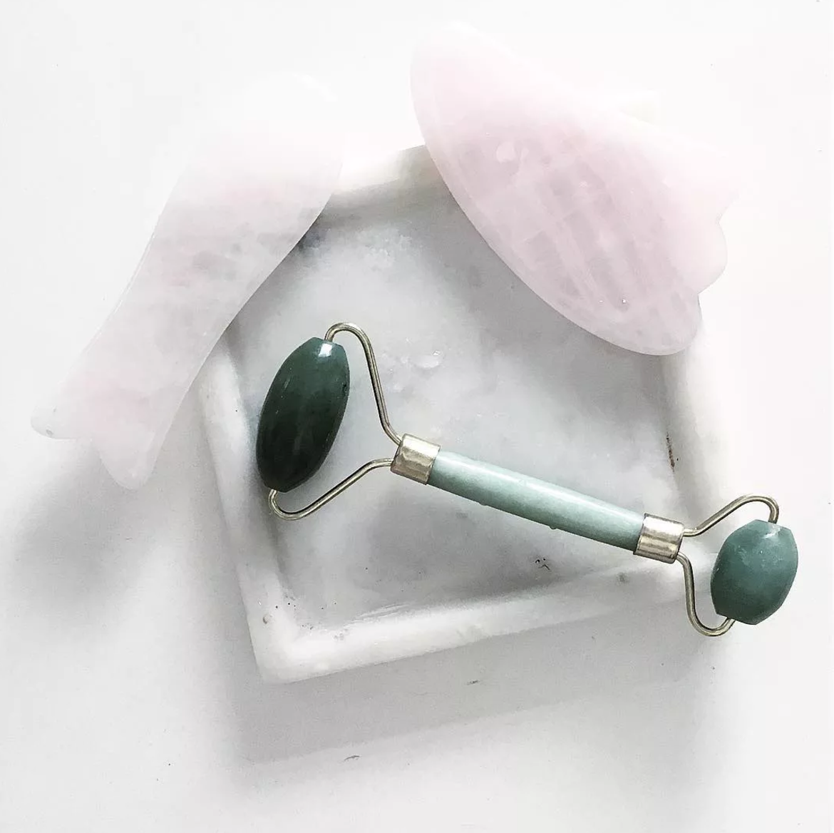 WHAT IS A JADE ROLLER?